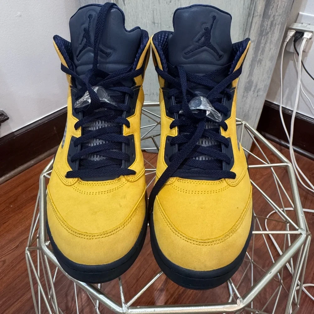 Nike  Air Jordan 5 Retro SP 